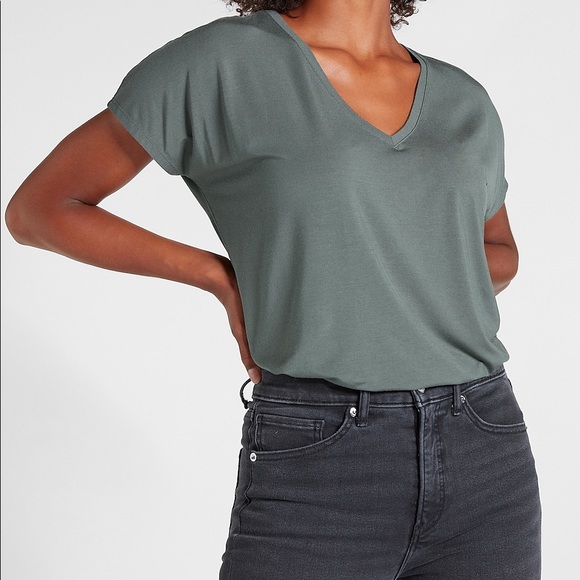 Express Relaxed V Neck London Tee - Picture 1 of 4